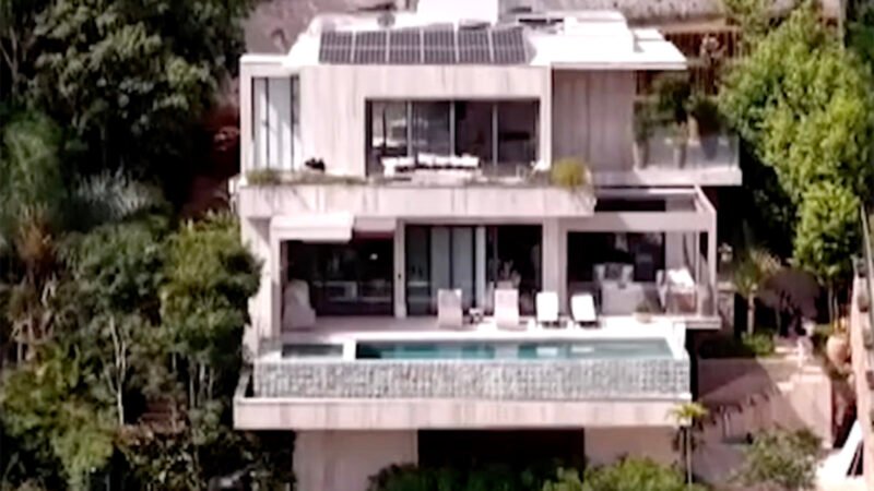 Apresentadora que perdeu filho recem nascido vive em mansao que construiu