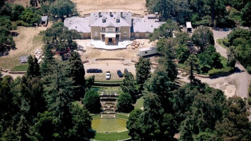 Eleita a celebridade mais rica dos EUA apresentadora tem casas