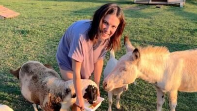 Aos 22 anos estrela da TV e cinema comemora aniversario