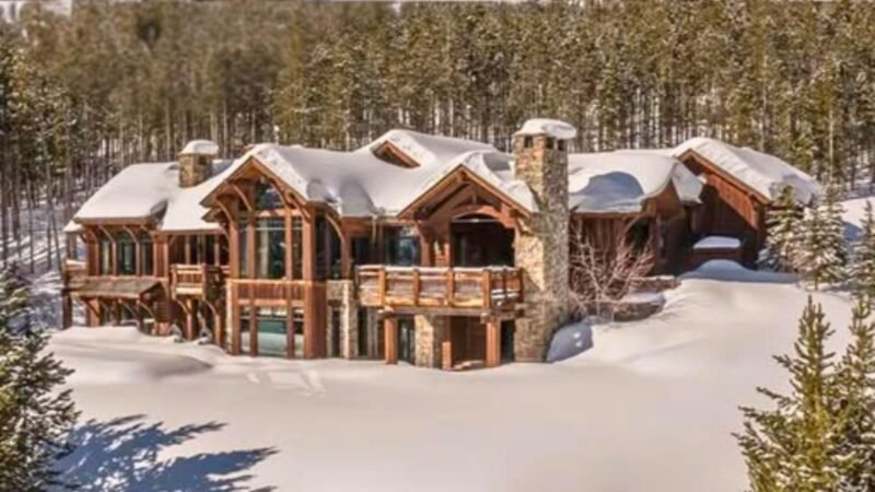 Aos 45 anos cantor gere fortuna de R 14 bilhao