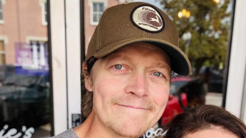 Morre Brad Arnold vocalista da banda 3 Doors Down aos