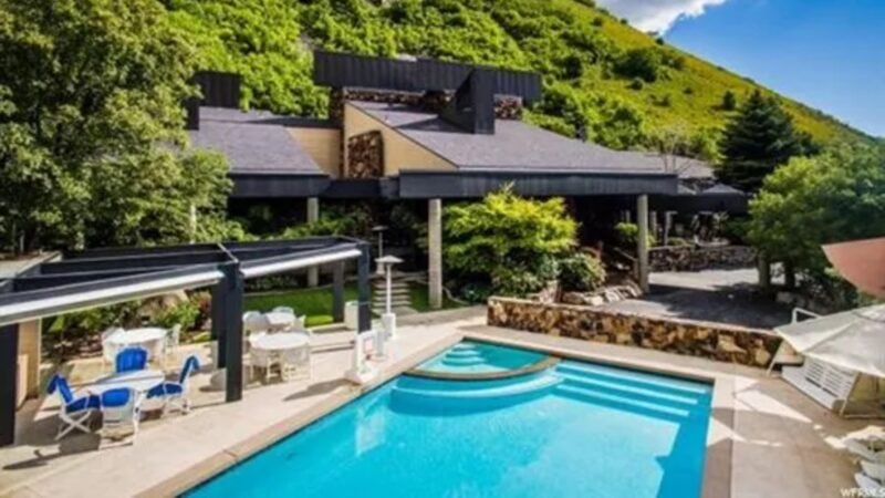 Aos 30 anos cantor e dono de fortuna estimada em