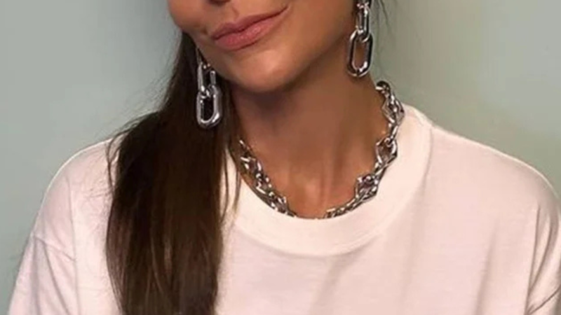 Aos 53 anos cantora com fortuna de R 650 milhoes