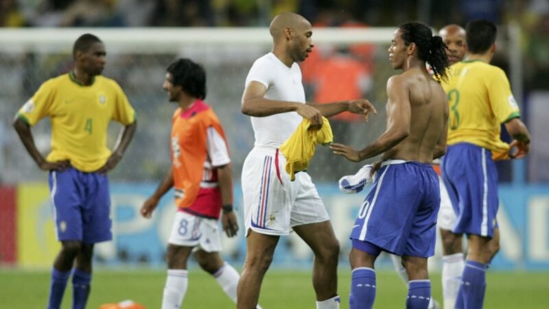 Aos 48 jogador de futebol milionario troca profissao e ganha