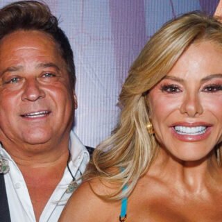 Aos 49 anos Poliana Rocha aposta em look ‘embalado a