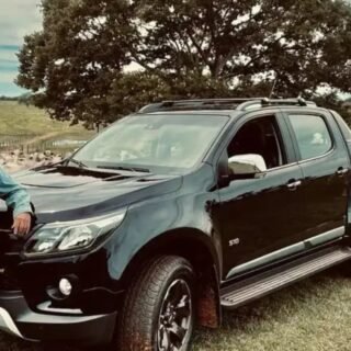 Aos 71 anos icone do sertanejo e dono de fazenda