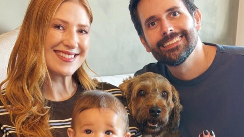 Aos 8 meses filho de Dani Calabresa rouba a cena