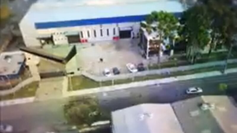 Apresentador de 70 anos e dono da propria emissora de