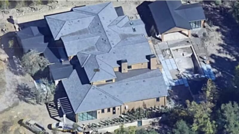 Cantora dona de mansao avaliada em R 100 milhoes vive