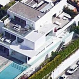 Com salario de R 191 milhoes jogador de 18 anos