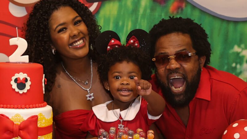 Filha cacula de Xande de Pilares chega aos 2 anos