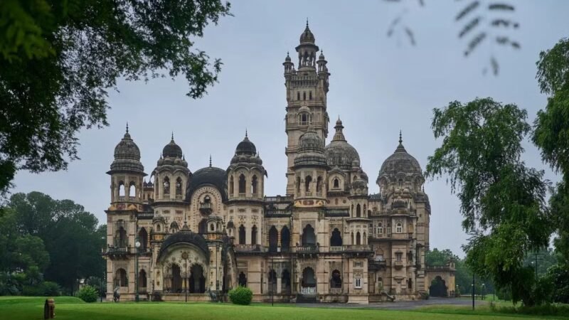 Maior casa do mundo tem 28 milhoes de m² e