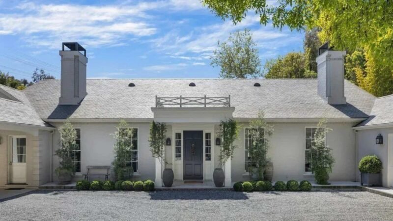 Mansao de atriz famosa sobreviveu a incendios e foi vendida